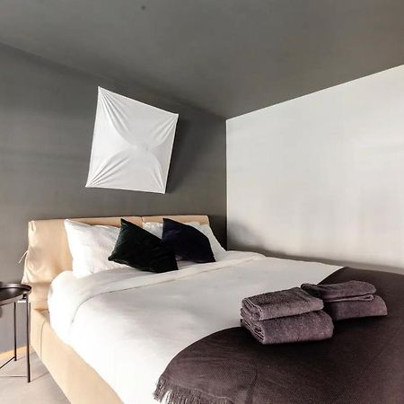 Design Spacious Loft In Navigli - Hosted By Sweetstay Milan Luaran gambar
