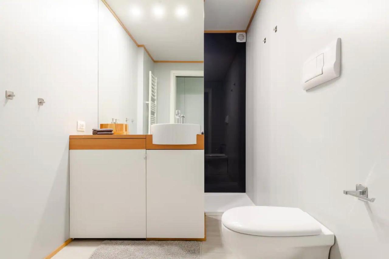 Design Spacious Loft In Navigli - Hosted By Sweetstay Milan Luaran gambar